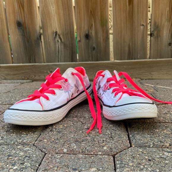 Converse Chuck Taylor All Star Pretty Strong girls low sneakers. Size 3. Used - Picture 7 of 11